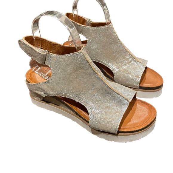 Diba True Women's Silver Sandals - Picture 2 of 14